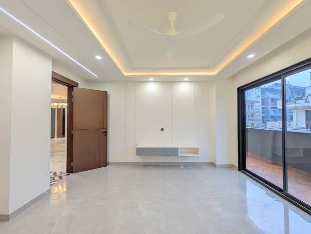 3bhk Flat For Sale in Noida