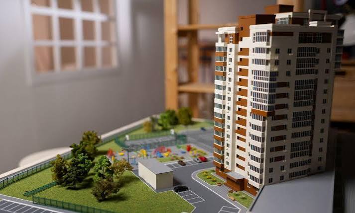 ready to move vs under construction flats